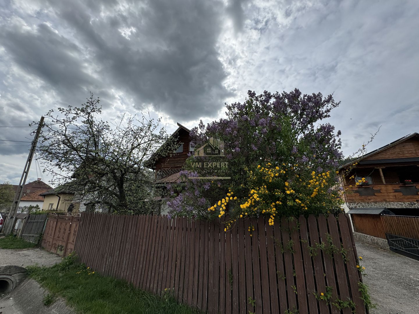 CASA 4 CAMERE, TEREN 604 MP, VOINESTI LERESTI, COMISION 0% - Poză 32