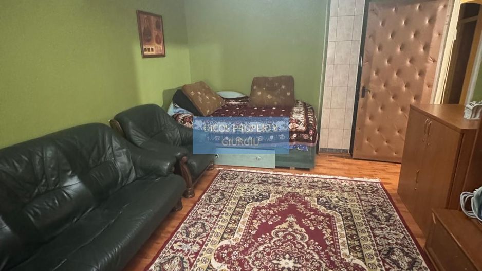 Apartament 4 camere de vânzare – zonă Școala 8 - Poză 12