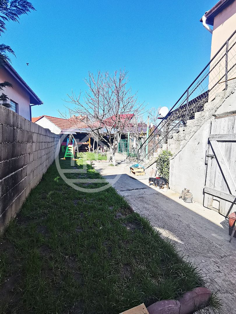 Casa de vanzare cu 4 camere, in zona Iosia, Oradea - Poză 16