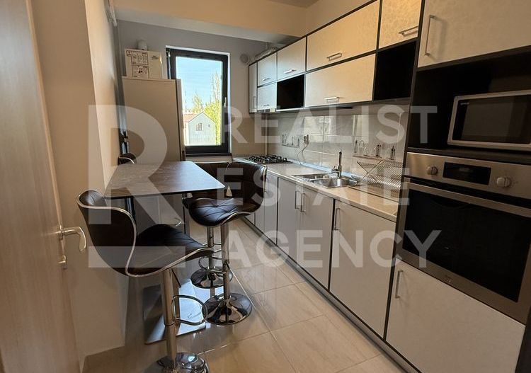 Vânzare, apartament 2 camere, zona Lujerului - Poză 3