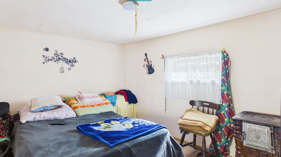 Casă cu 3 camere și teren generos în Drauț - Poză 4