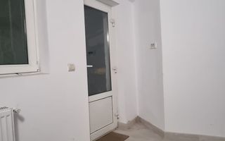Studio 15 m², situat la mezaninul unei vile interbelice - Poză 6