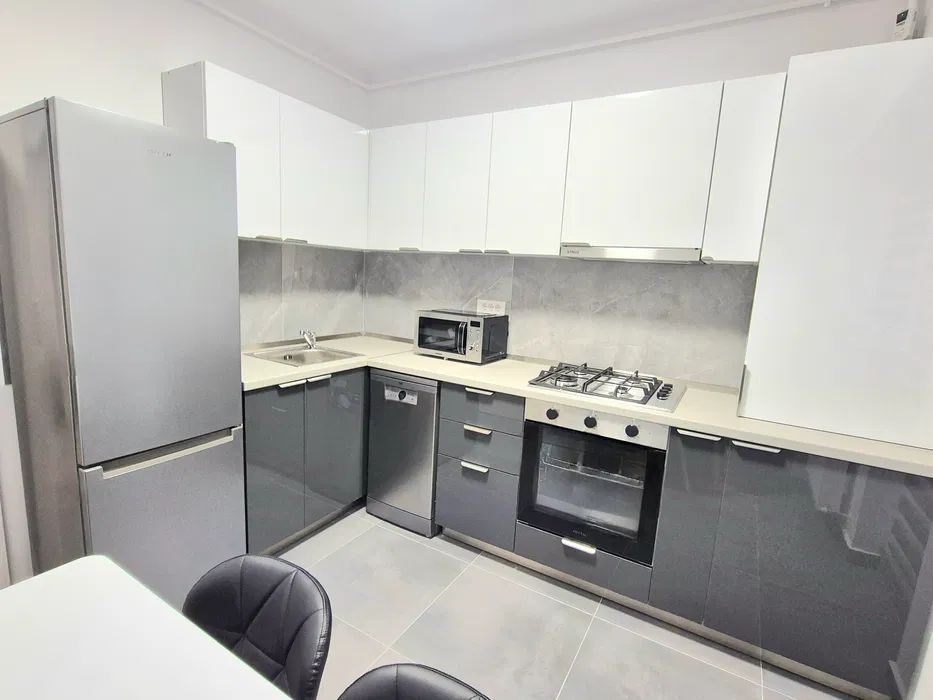 De închiriat apartament 2 camere Apărătorii Patriei Complex Brown - Poză 4