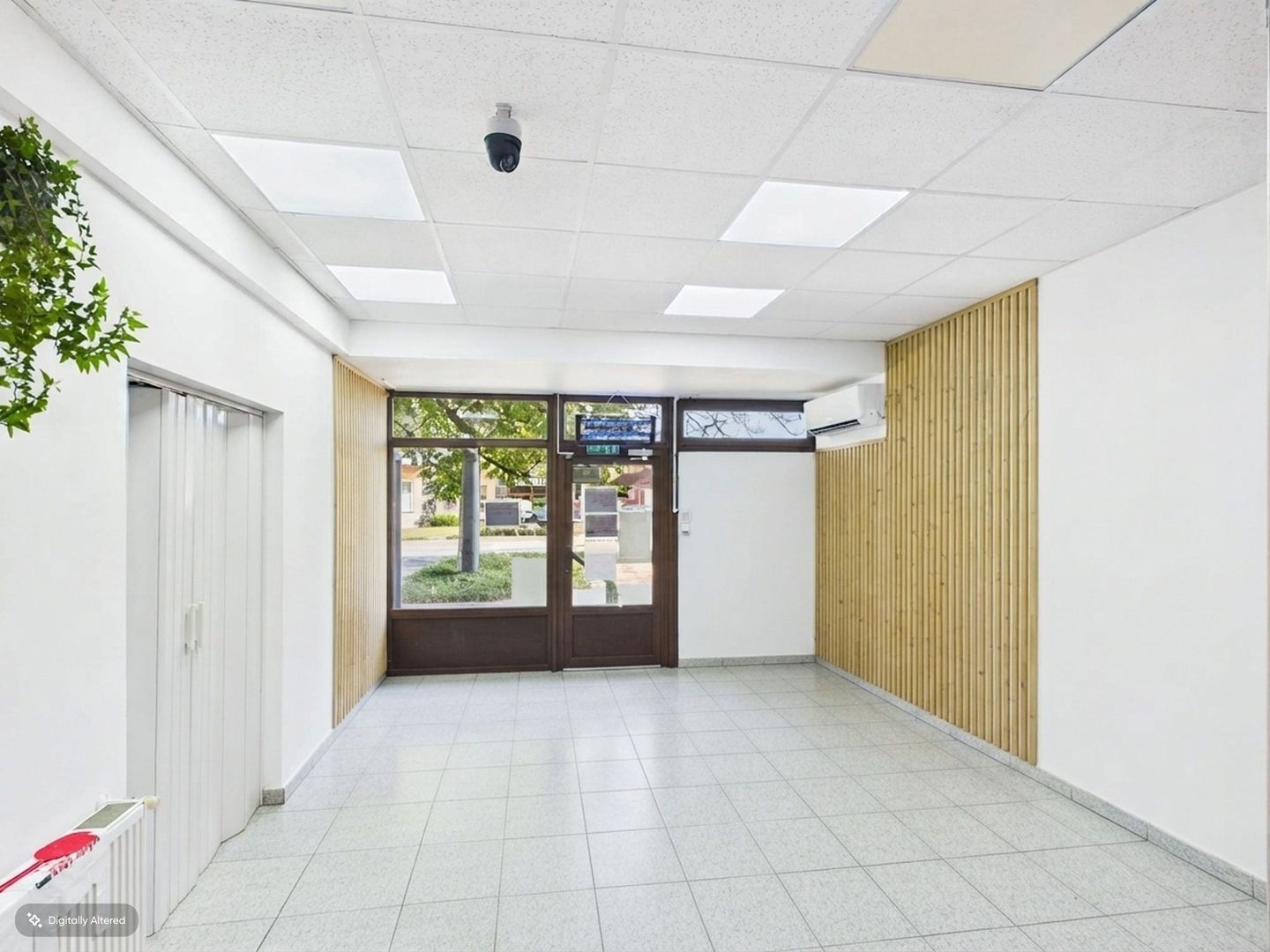 Spațiu comercial 102 mp, vitrină 10 m – Ioșia - Poză 1