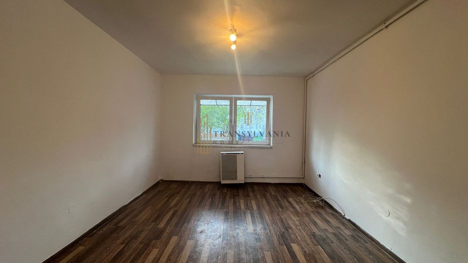 Garsoniera de vanzare, zona centrala - Poză 3