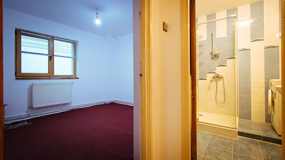 Ideal pentru o familie, toate facilitățile în apropiere - Poză 11