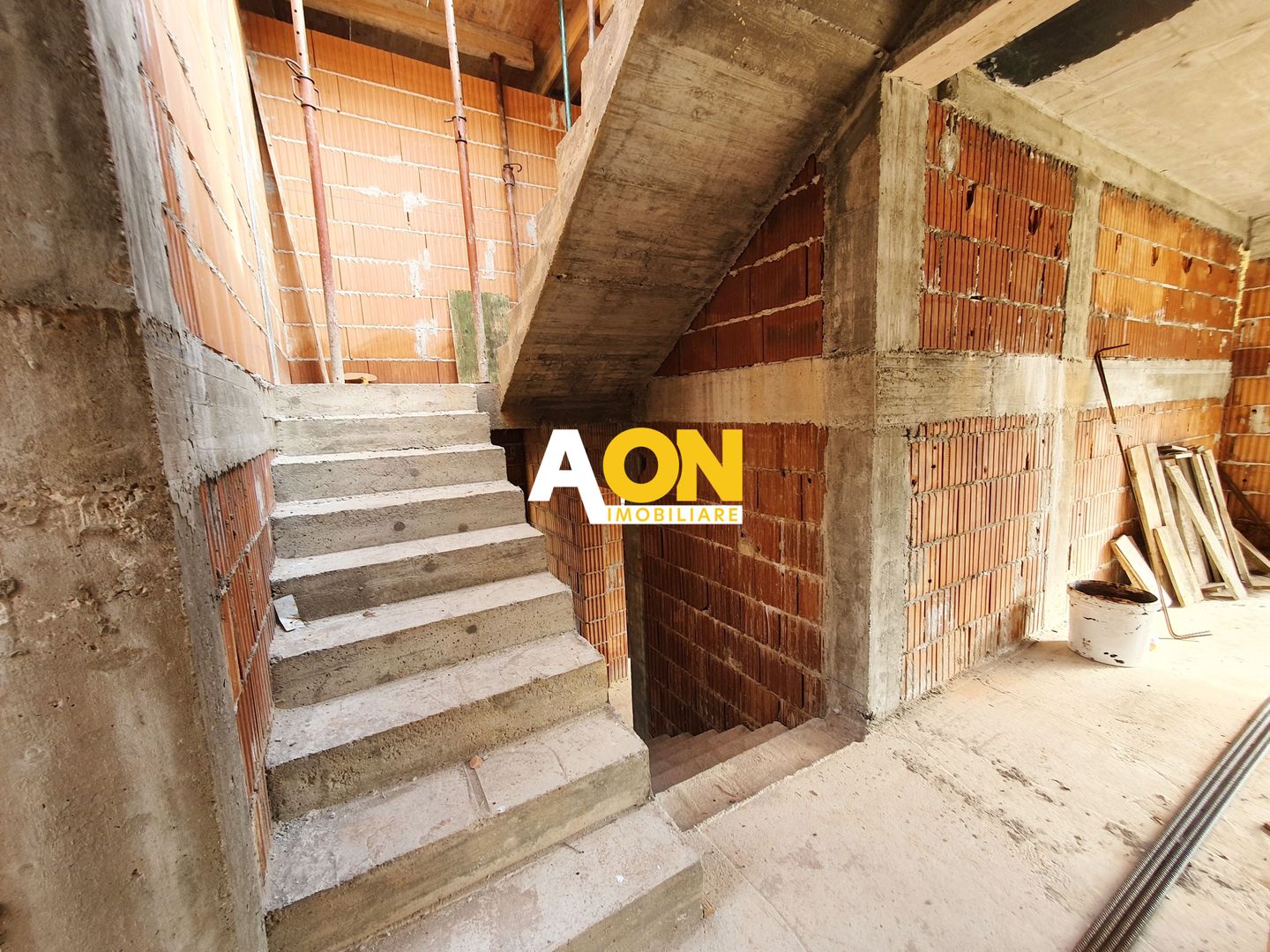 Casa la rosu, D+P+1E, 1433 mp teren, Valea Popii - Poză 5