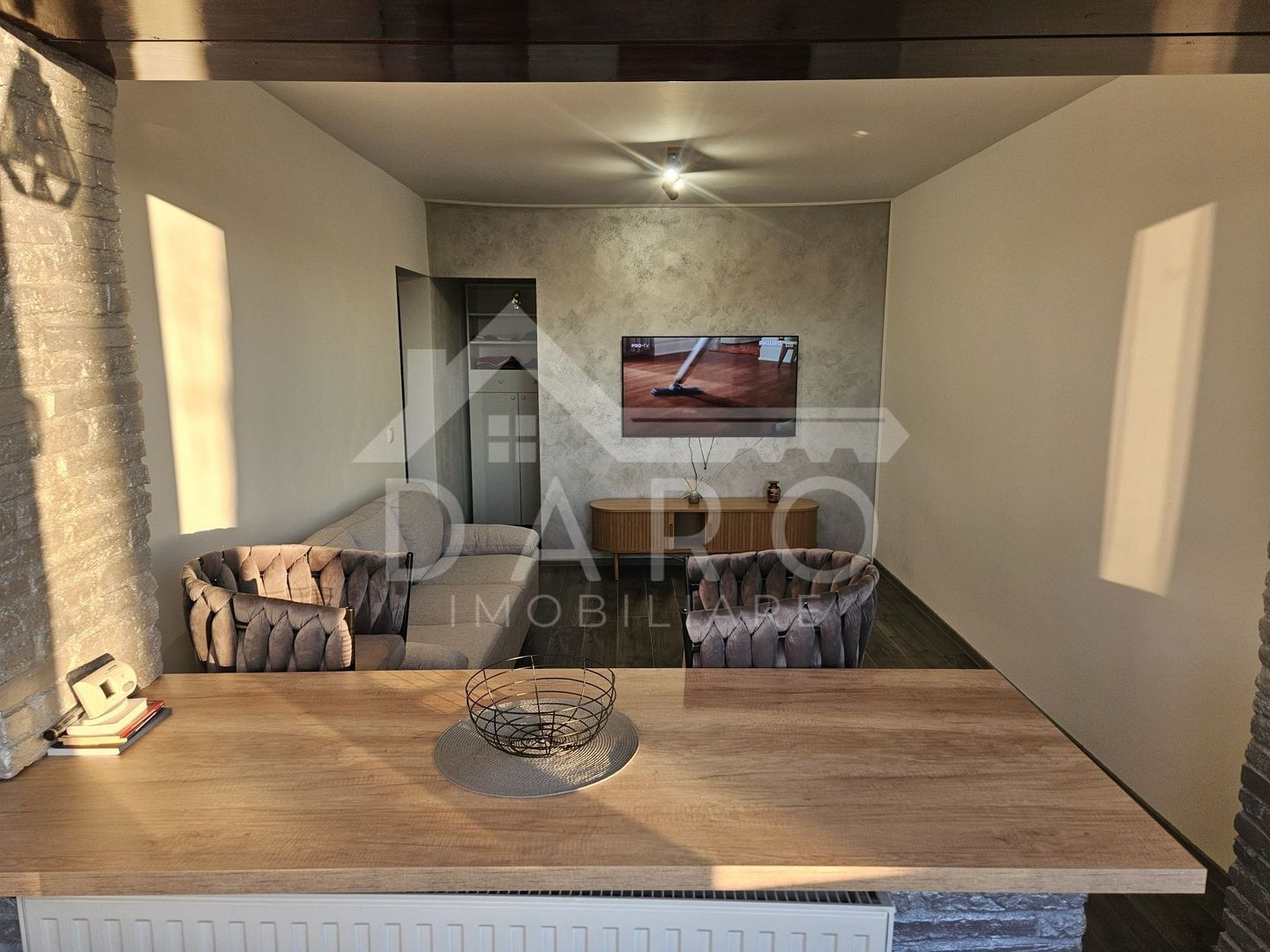 Apartament de vanzare 2 camere Aleea carpati etaj 1 - Poză 2