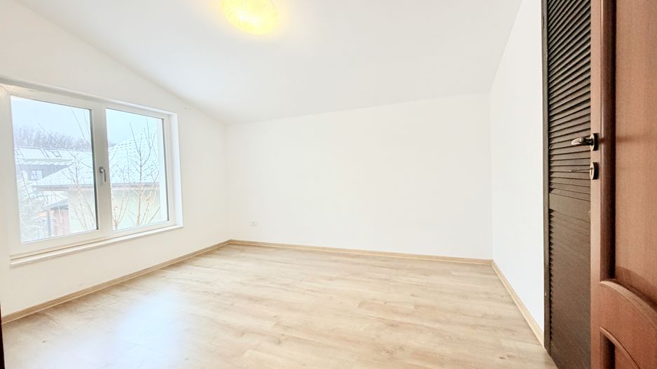 Casă de închiriat la liziera pădurii - Dumbrăvița - Poză 10