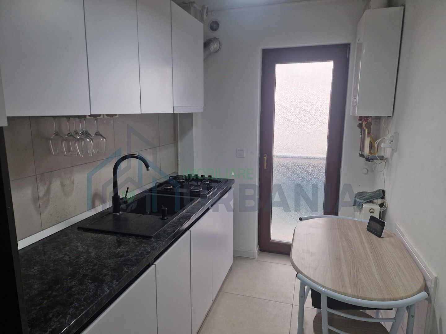 Ap. 1 cam Lunca Cetatuii-240 euro - Poză 2