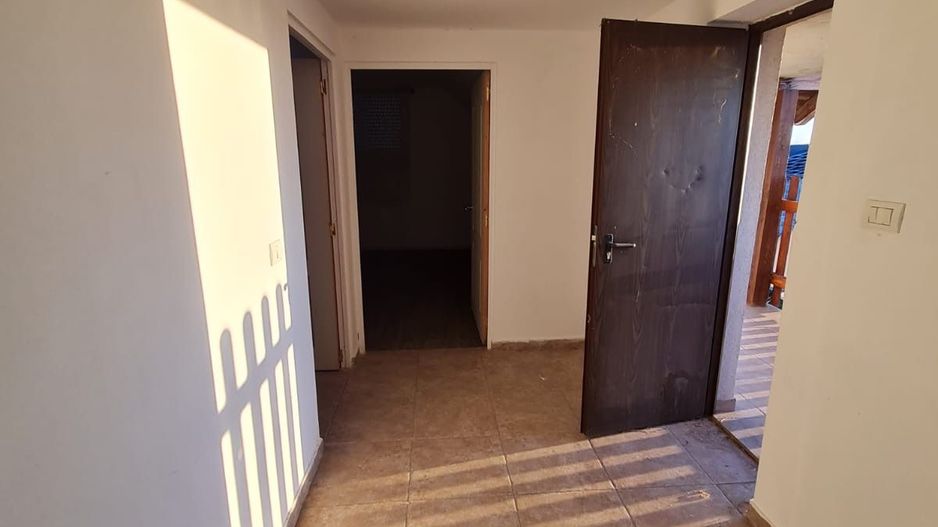 Casa cu teren de 14340 mp în Jebel/Pretabila pentru afacere - Poză 40