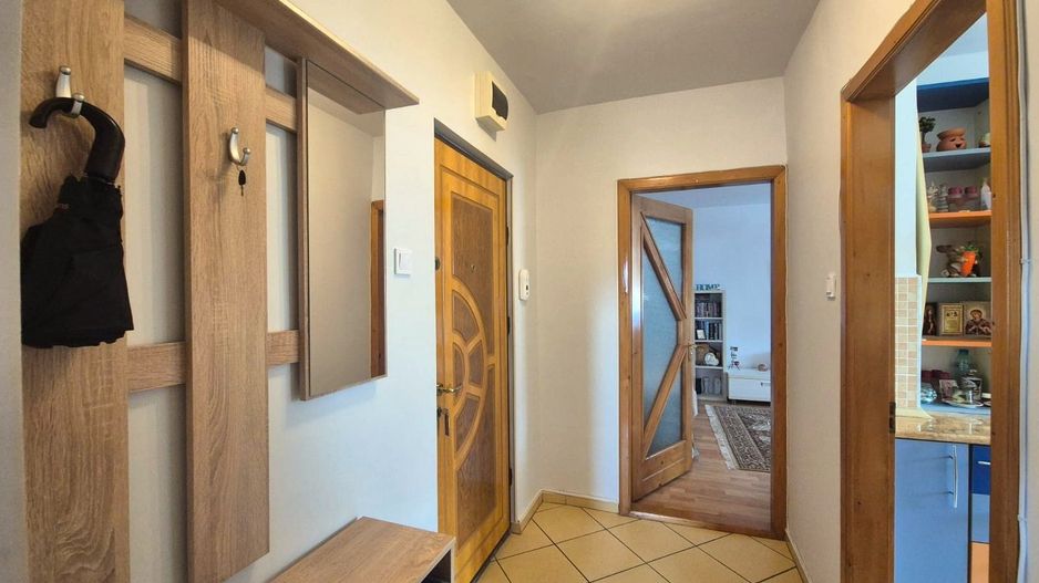 Centru Civic, apartament pretabil familie sau studenti. - Poză 2