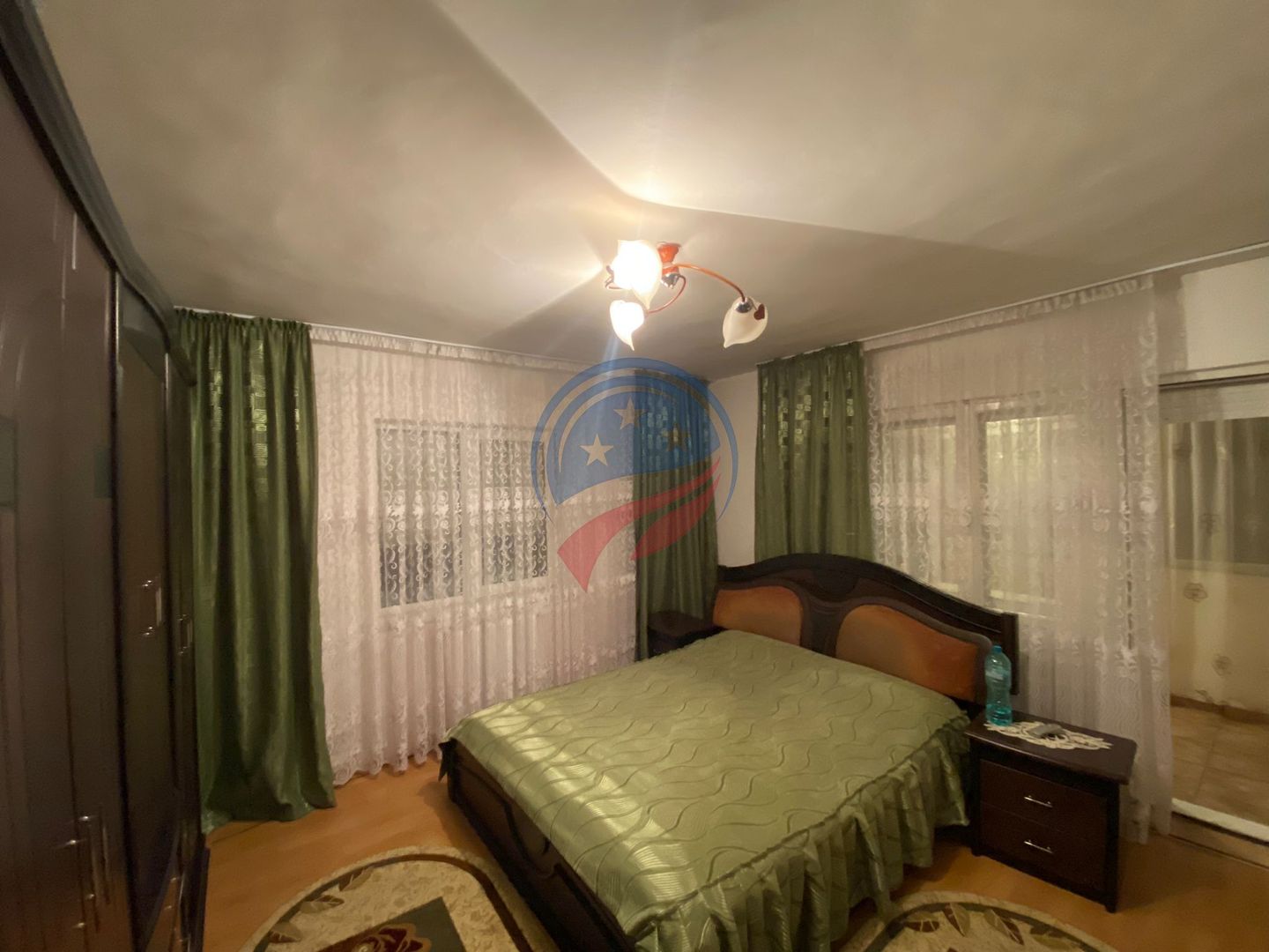 VILA GENEROASA CU TEREN 720 METRI IN APROPIEREA  ELECTROPUTERE MALL - Poză 10