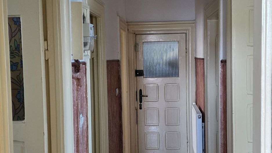 Apartament 3 camere decomandat  Hala Traian - Poză 7