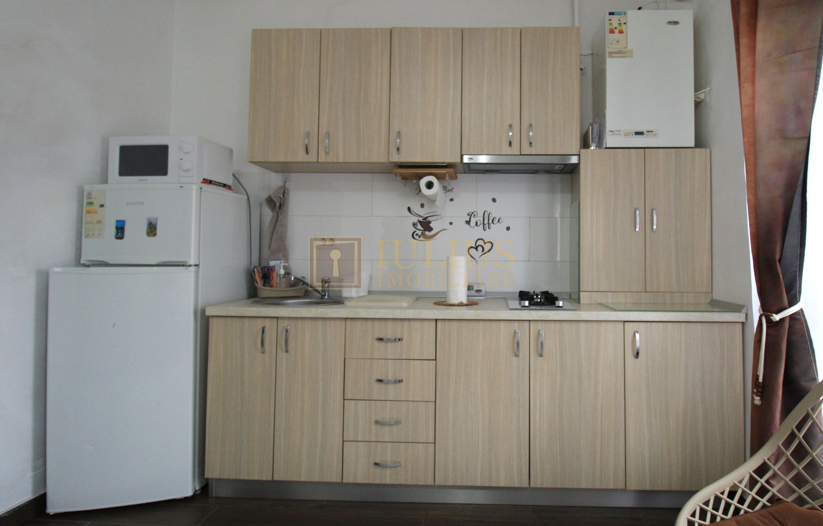 O camera, centrala proprie. - Poză 7