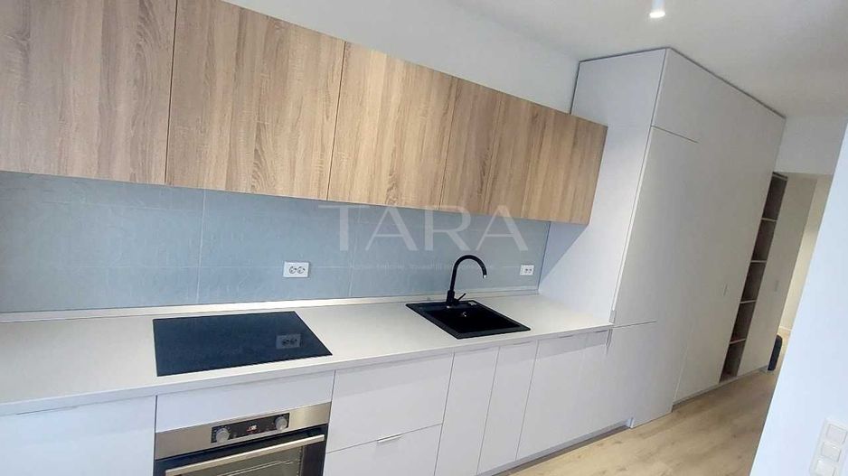 Apartament cu 2 camere de vanzare Plopilor - Poză 4