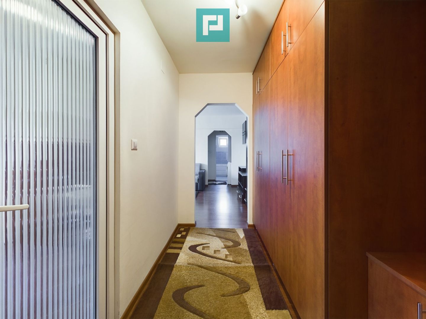 Apartament cu două camere, etajul 1. - Poză 8