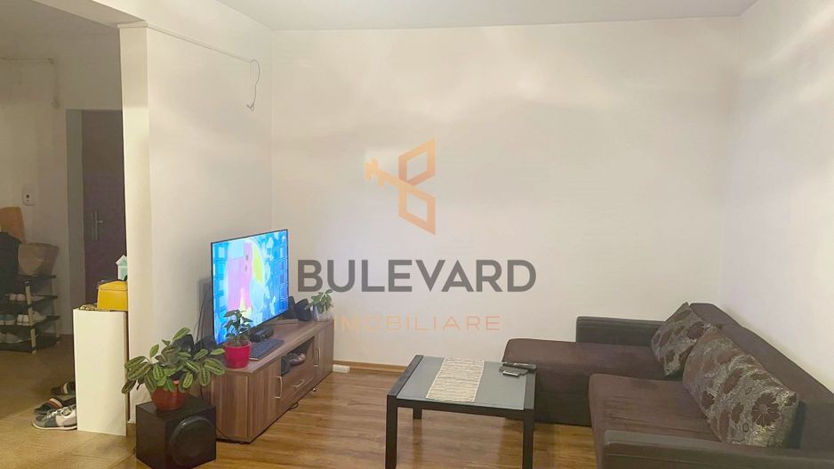 Apartament cu 2 camere decomandate + parcare, zona strazii Florilor! - Poză 1