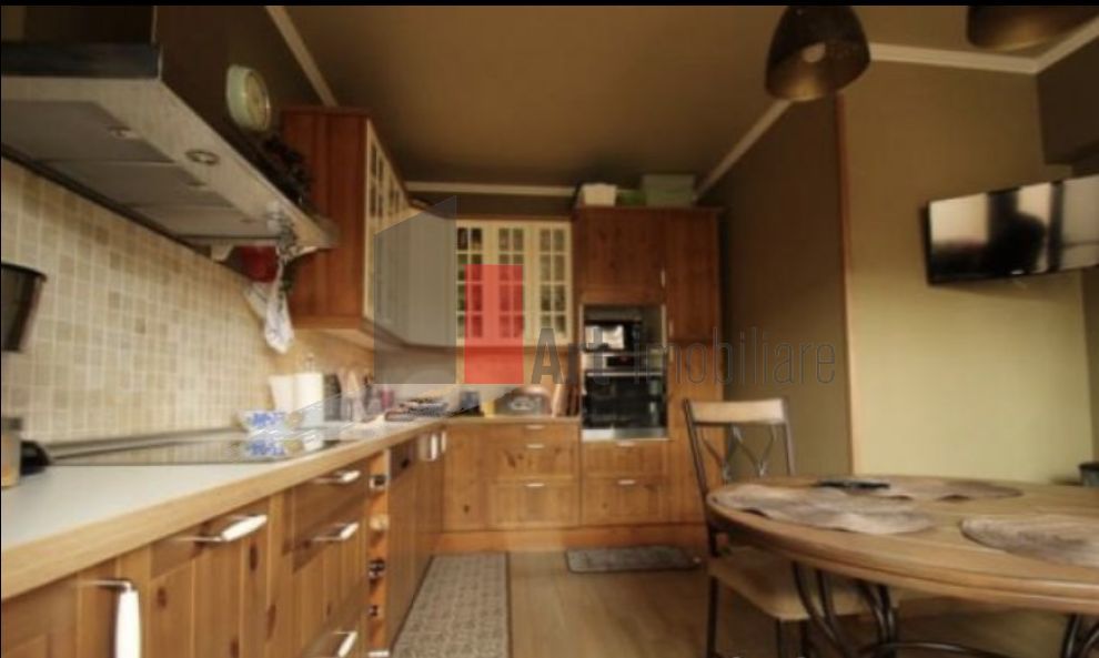 VILA IN BUCURESTII NOI - Poză 4