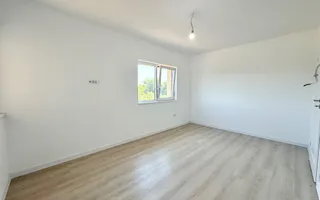 Duplex cu 5 camere si 2 bai, 470 mp teren si 115 mp utili in Ghiroda. - Poză 12