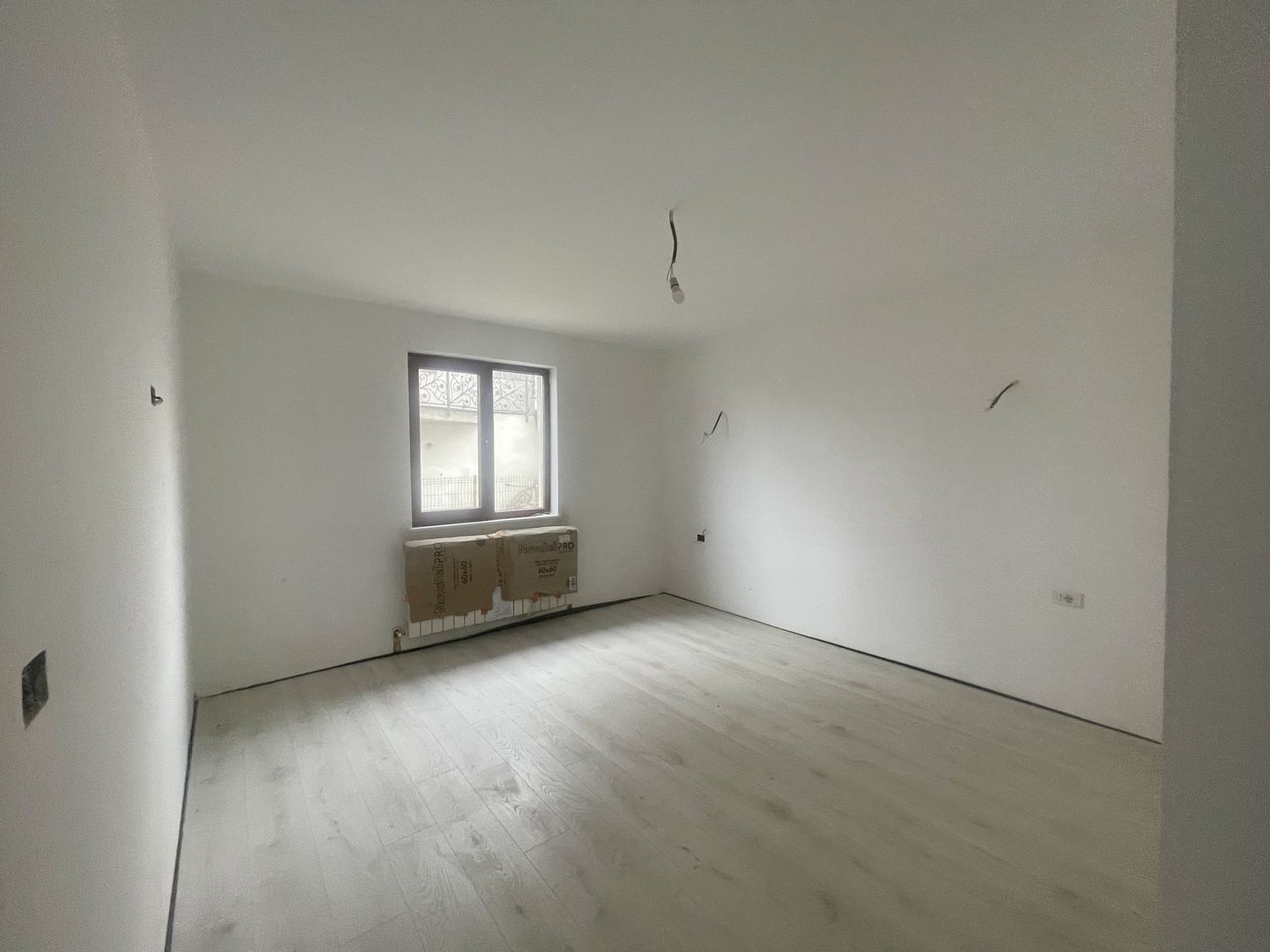 CASA INDIVIDUALA MODERNA | 600 MP TEREN | GARAJ | RADAUTI - Poză 6