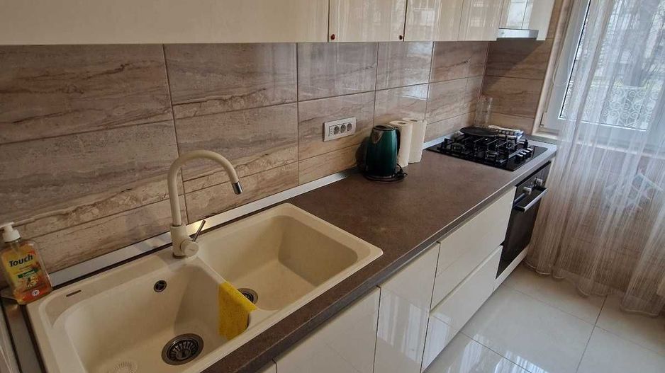 Apartament 3 camere | 70 mp | 1,5 min metrou | Mobilat,utila | Renovat - Poză 2