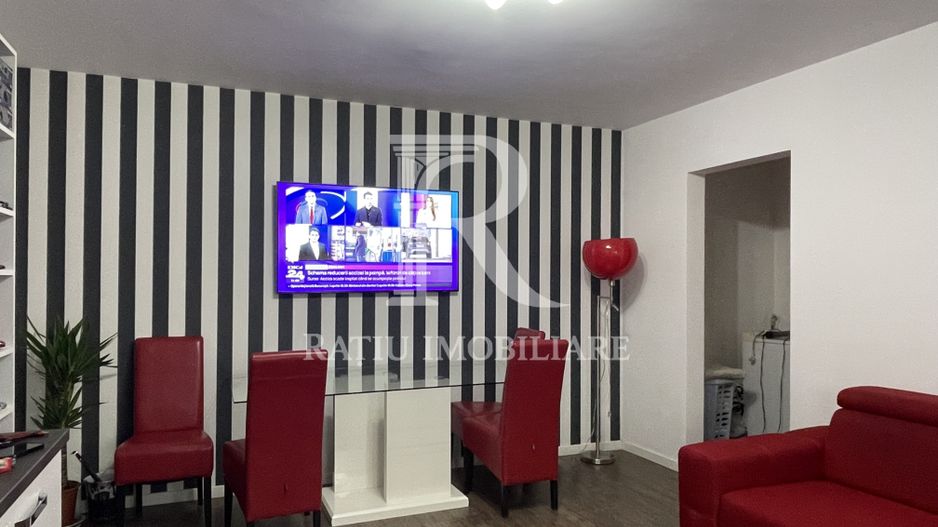 Apartament cu 3 camere | Etaj intermediar | Rogerius | Oradea - Poză 1