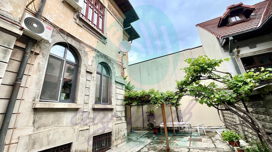 Apartament în vilă interbelică Unirii – Carol | | Curte | Ideal cabinet/birou - Poză 2