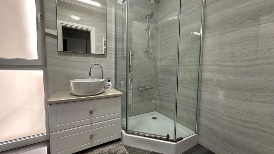Apartament 2 camere se vinde mobilat - Poză 18