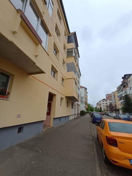 Vând  apartament 3 camere - Poză 5