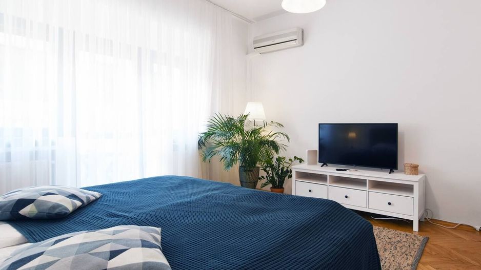 Studio superb (Garsonieră) Cismigiu, centrală, balcon, fără risc seismic - Poză 4