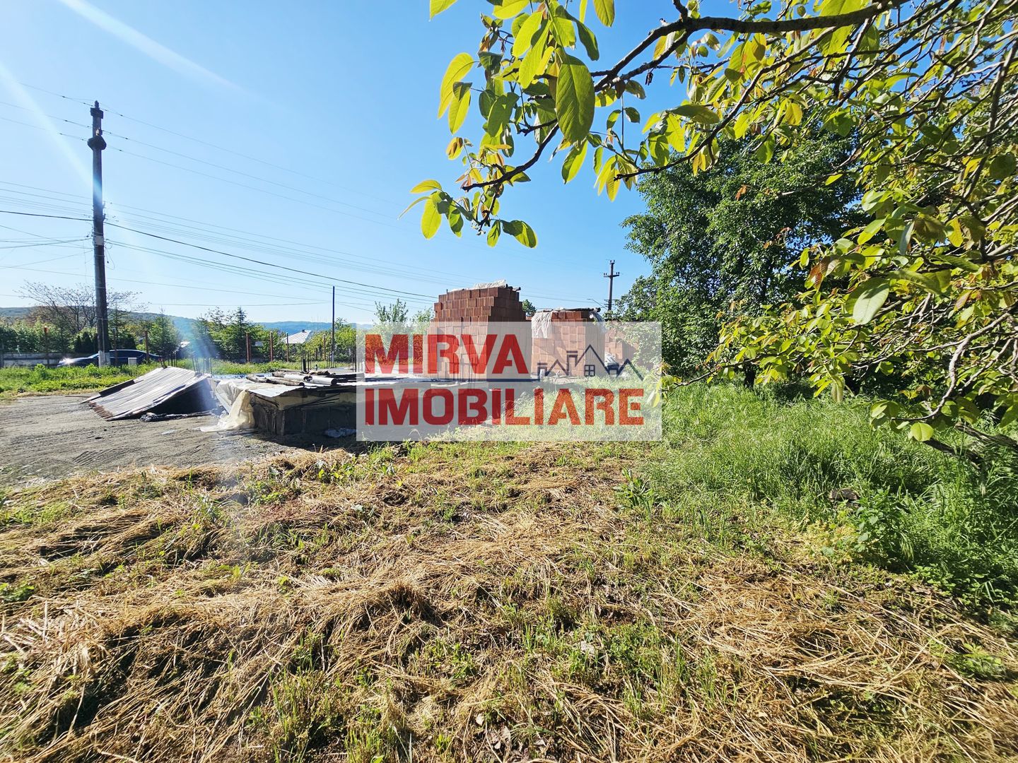 Teren de vânzare în Lapoș – 1000 mp cu beci - Poză 9