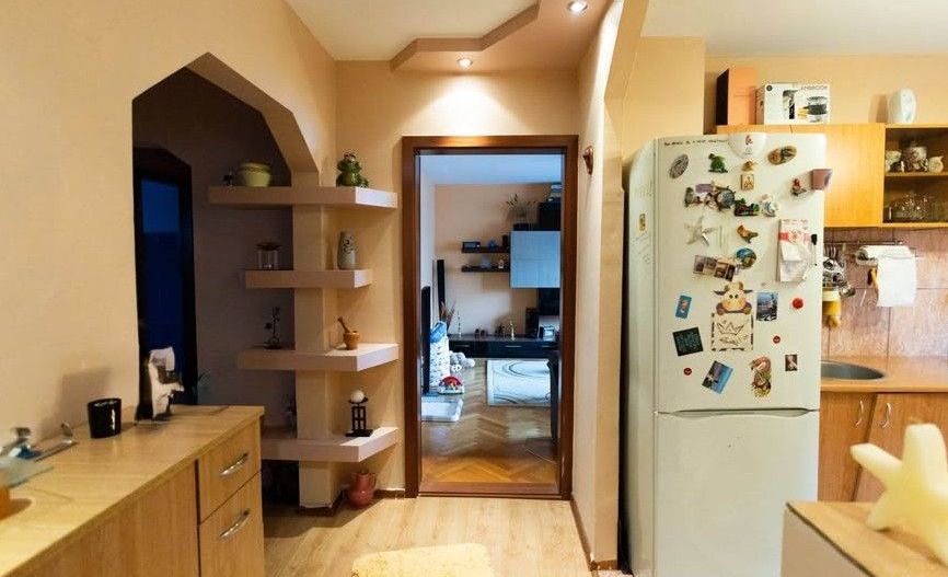 Bucovina - Torontalului 3 cam decomandat etaj 2 centrala proprie gaz - Poză 1