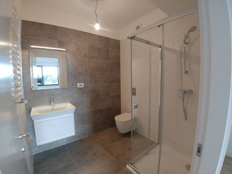 Apartament 3 camere nou in imobil finalizat Ianga Padurea Baneasa - Poză 3