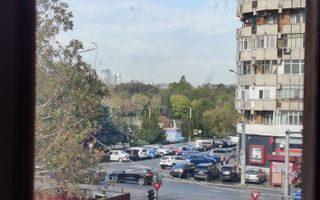 Apartament 3 camere de inchiriat - Poză 1