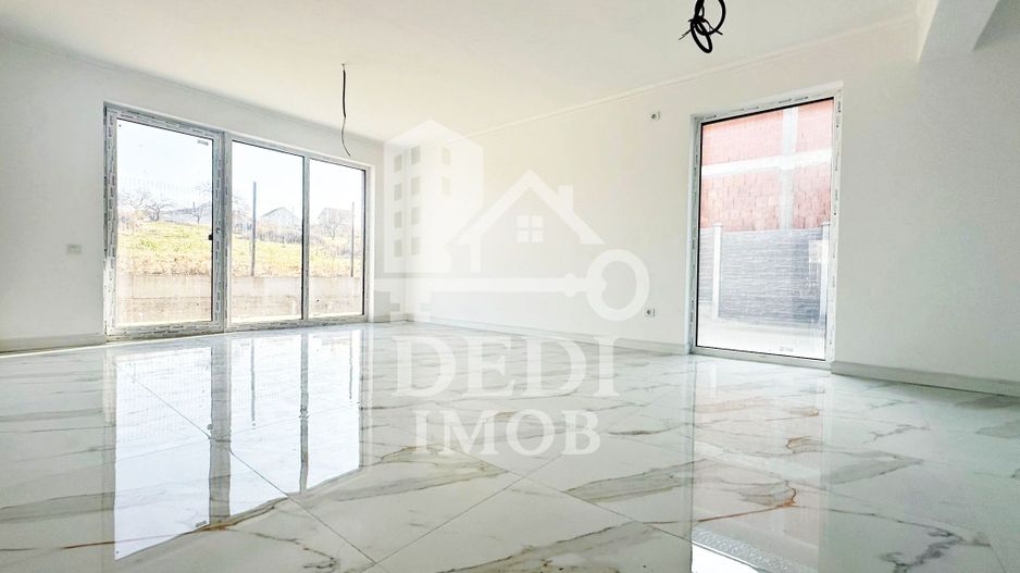 Casă de vânzare cu 4 camere in Oncea, Bihor - Poză 3