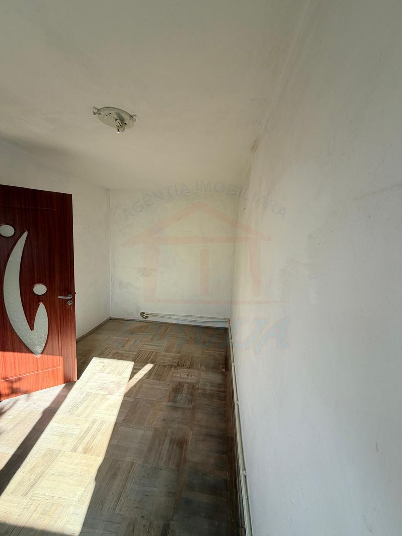 APARTAMENT CU 2 CAMERE DE VÂNZARE | MICRO 40 | ETAJ 4| PRET 41.900 EUR - Poză 4