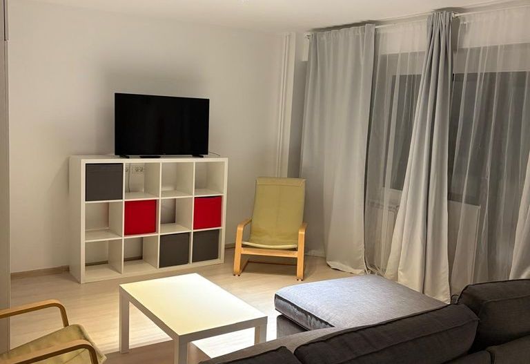 Apartament 3 camere de închiriat Tineretului Pet friendly - Poză 1