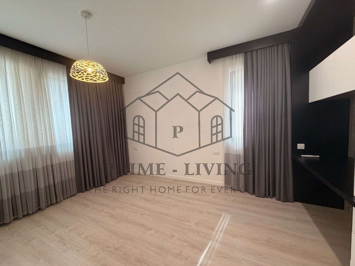 VILA CU 5 CAMERE LA PRIMA INCHIRIERE IN COMPLEX REZIDENTIAL - Poză 3