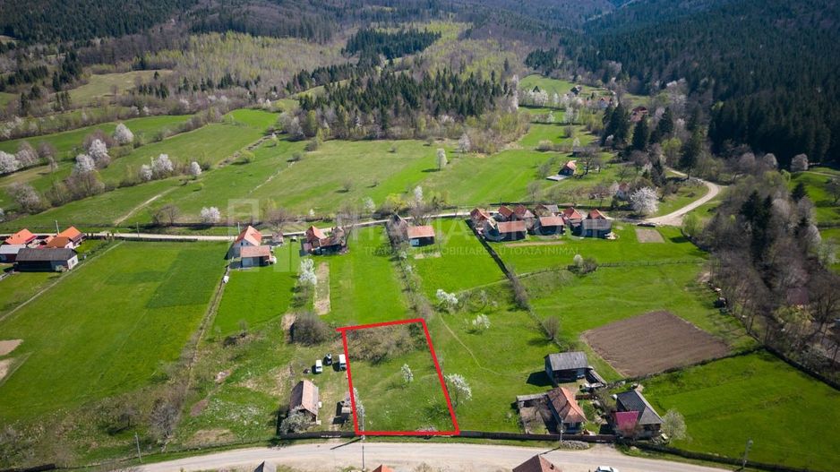 Teren intravilan, 1100 mp - Localitatea Zagon - Poză 8