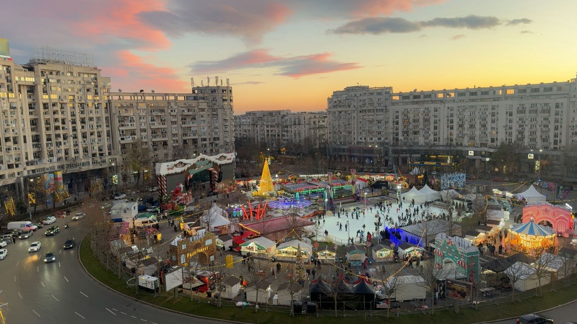 Vanzare Apartament 3 Camere Piata Alba Iulia Vedere Catre Rond DinToate Camerele - Poză 3