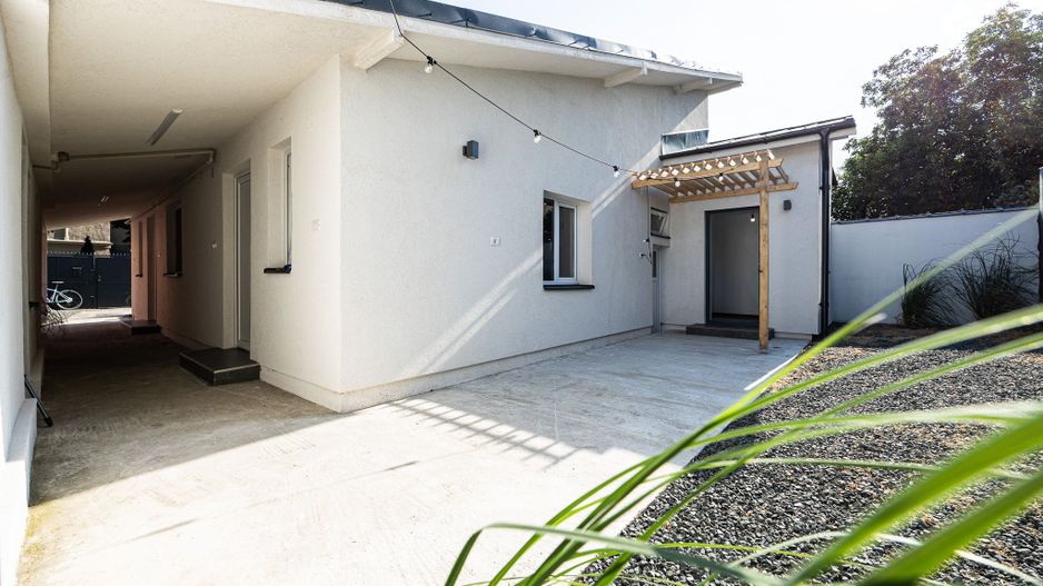 Casă la preț de apartament! Posibilități multiple - 0% comision - Poză 1