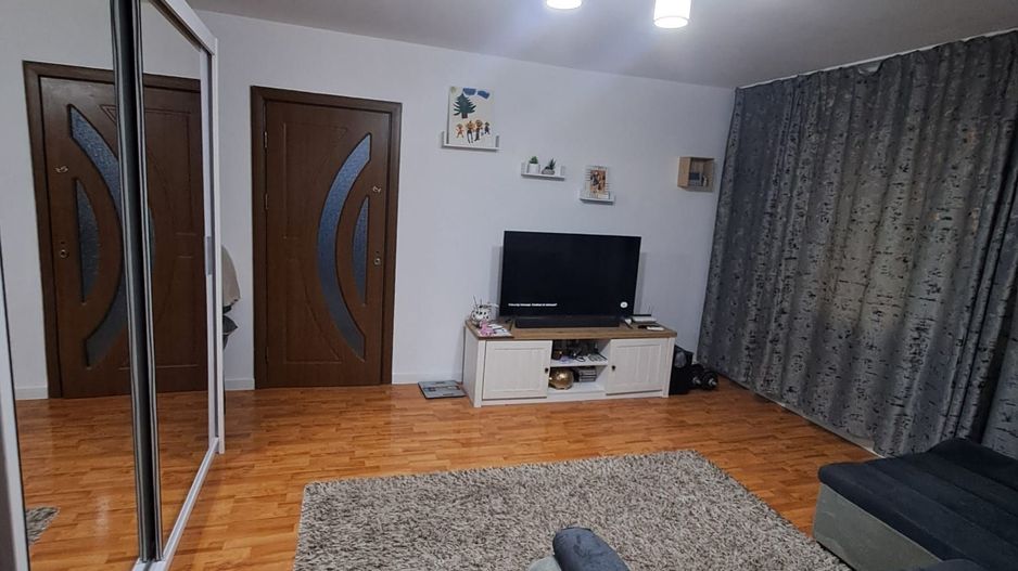 Apartament 2 camere de vânzare – Craiovita Noua - Poză 2