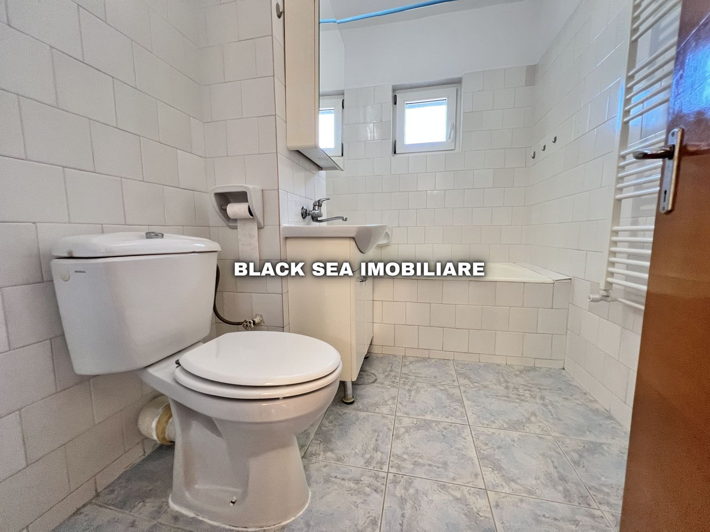 Apartament 3 camere de vanzare - zona Tomis 3 - Gaze / Ocazie Unica - Poză 9