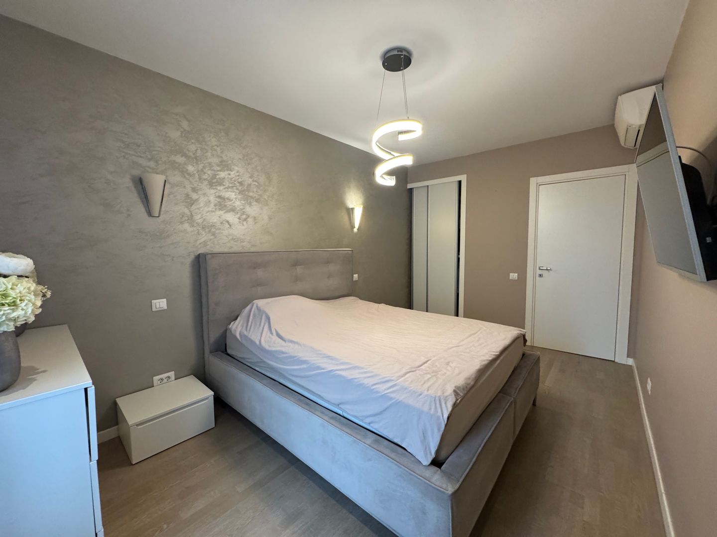 2 camere + Parcare Subterană + Boxă ||  HERASTRAU - Poză 8