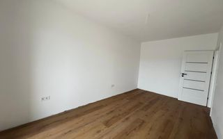 Apartament 4 camere, suprafata generoasa - Poză 8