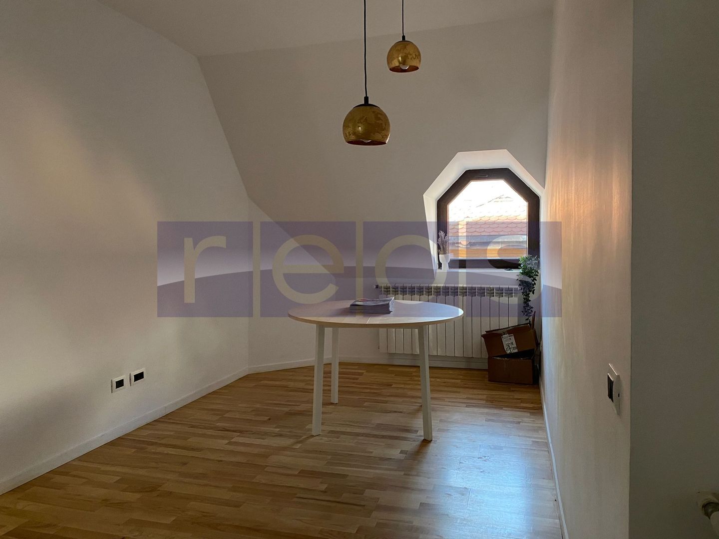 VÂNZARE | 4 CAMERE + CURTE | DOROBANȚI - Poză 4