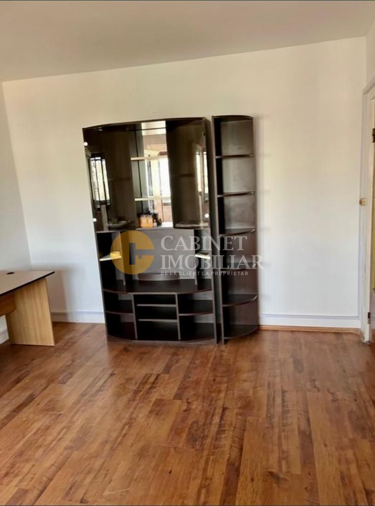 Apartament cu 3 camere semidecomandat zona Dacia - Poză 2