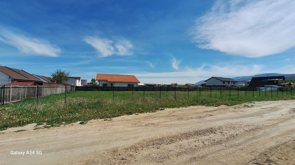 Cristian, teren 1840mp, intre case noi, utilitati, priveliste, 110 euro/mp - Poză 4