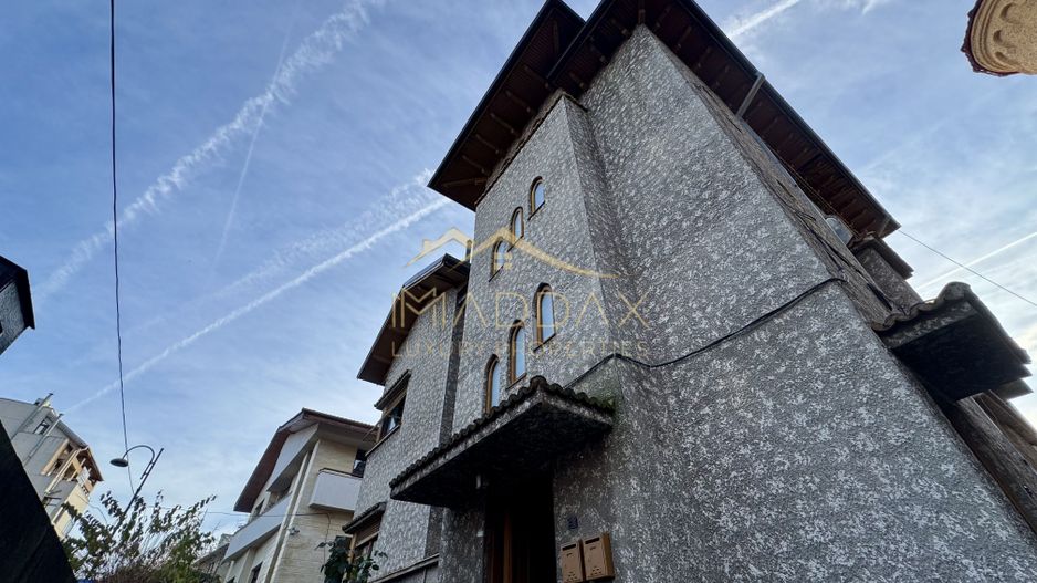 Vila cu 6 camere *310mp*  + Garaj // Primăverii - Poză 50